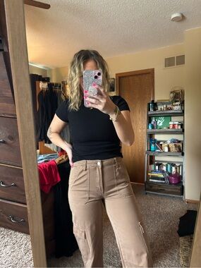 Vervet Wide-Leg Cargo Pants in Light Brown size 26
